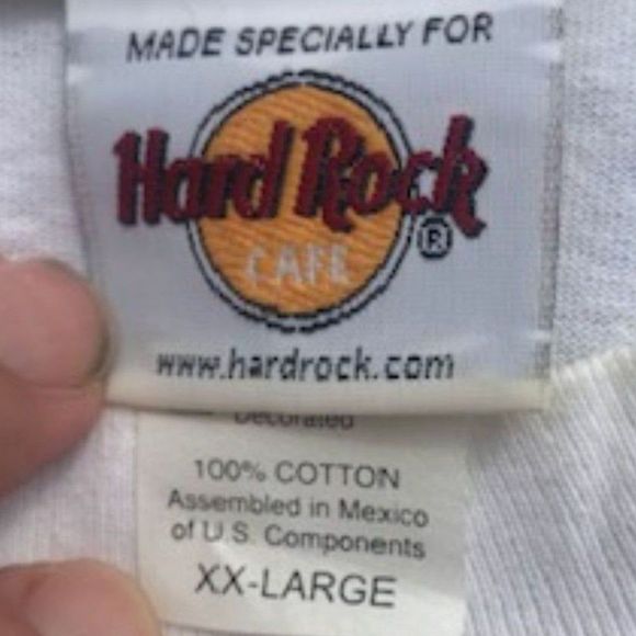 Hard Rock Café Honolulu . Size: XXL {50-52} . Short Sleeve Tee Shirt - Picture 3 of 5